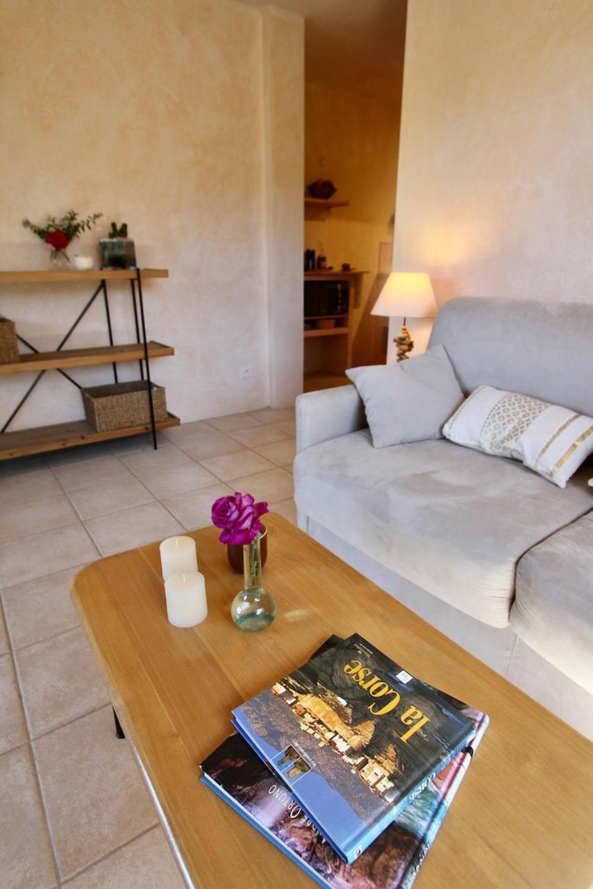 Appartement Studio, Vue Sur Et Montagne *